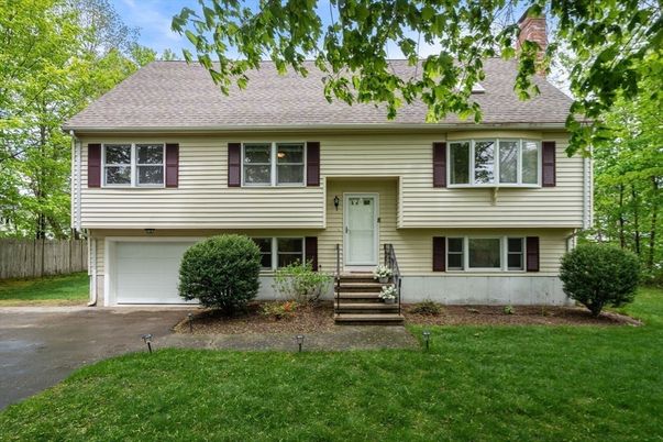 Attached, Exterior, Facade, Raised Ranch