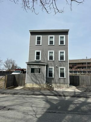 Exterior, Facade, Queen Anne Victorian