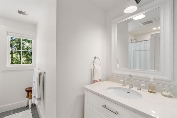 Bathroom, Interior, Recessed Lighting