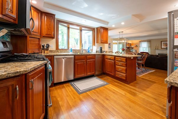 Chandelier, Dining room, Interior, Kitchen, Recessed Lighting, Stainless Steel Appliances, Wood Texture Flooring