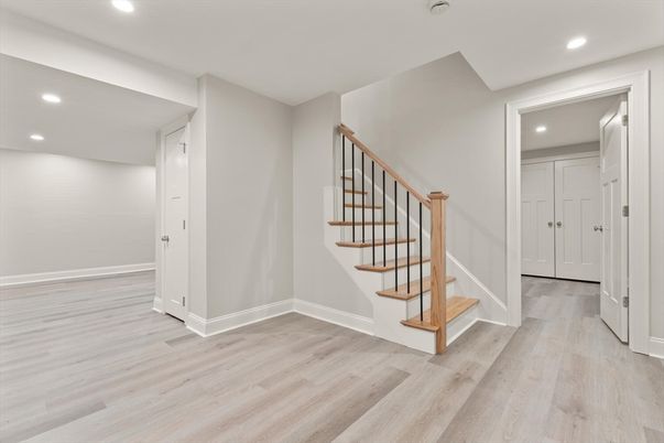 Interior, Recessed Lighting, Wood Texture Flooring