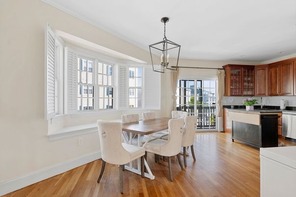 Dining room, Interior, Kitchen, Pendant Lights, Wood Texture Flooring