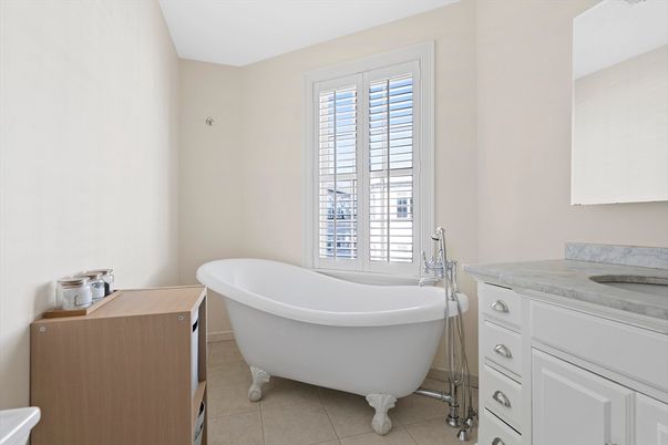 Bathroom, Free Standing Baths, Interior