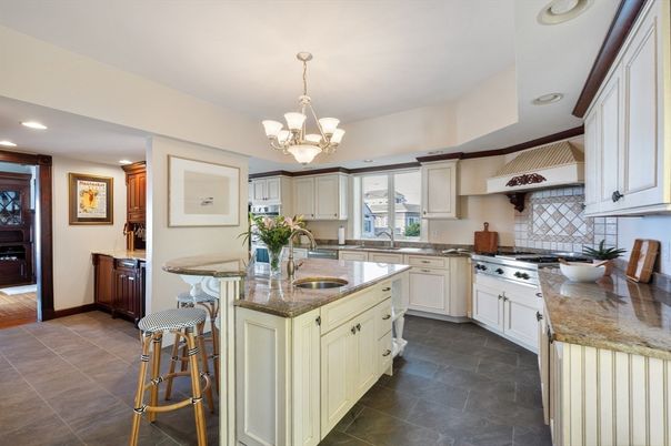 Chandelier, Interior, Kitchen, Recessed Lighting, Stainless Steel Appliances