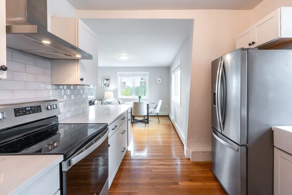 Dining room, Interior, Kitchen, Stainless Steel Appliances, Wood Texture Flooring