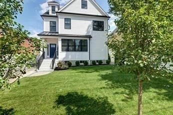 Backyard, Exterior, Facade, Queen Anne Victorian