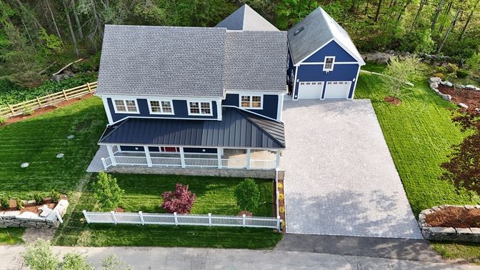 Exterior, Drone
