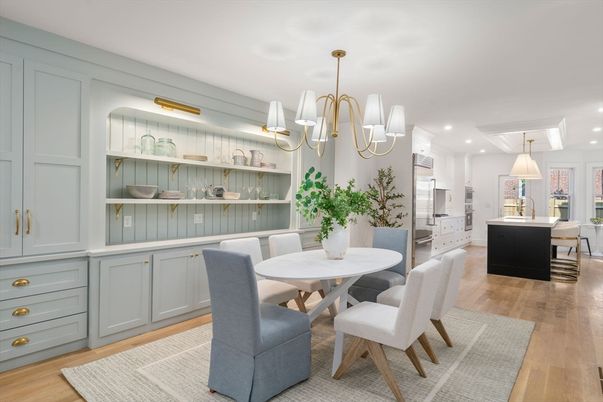 Chandelier, Dining room, Interior, Kitchen, Pendant Lights, Recessed Lighting, Wood Texture Flooring