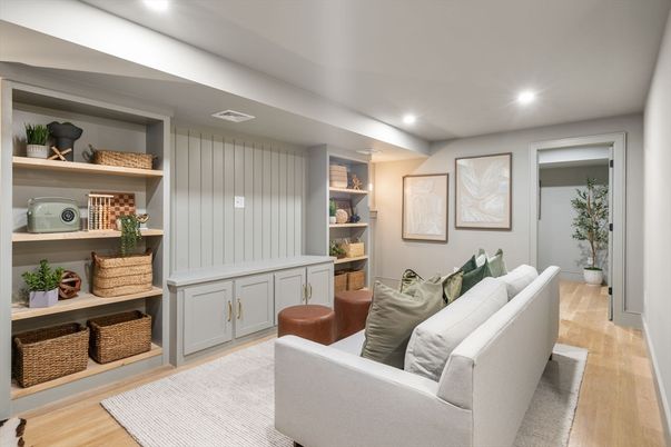 Interior, Living room, Recessed Lighting, Wood Texture Flooring