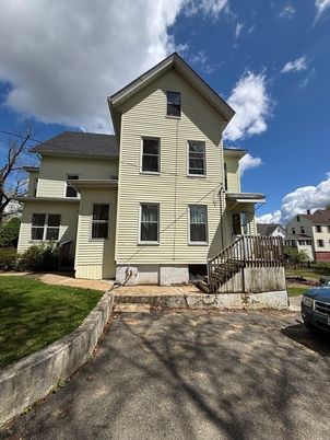 Exterior, Facade, Queen Anne Victorian