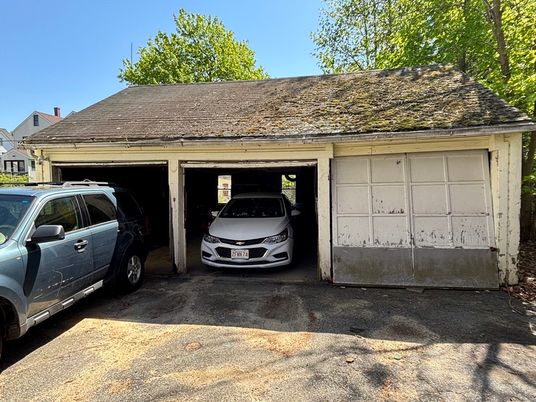 Detached Garage, Exterior