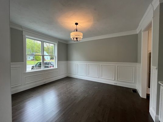 Chandelier, Empty room, Interior, Wood Texture Flooring
