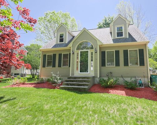 Exterior, Facade, Cape Cod