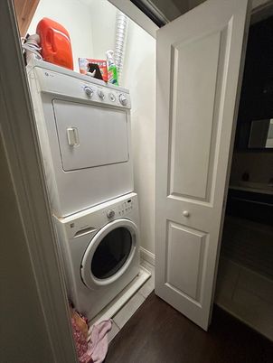 Interior, Utility Closets, Washer, Wood Texture Flooring