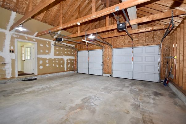 Garage, Interior, Wooden Beams, Wooden Ceilings