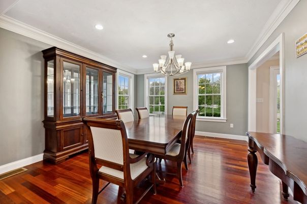 Chandelier, Dining room, Interior, Recessed Lighting, Wood Texture Flooring