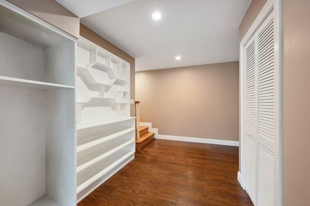 Interior, Recessed Lighting, Wood Texture Flooring