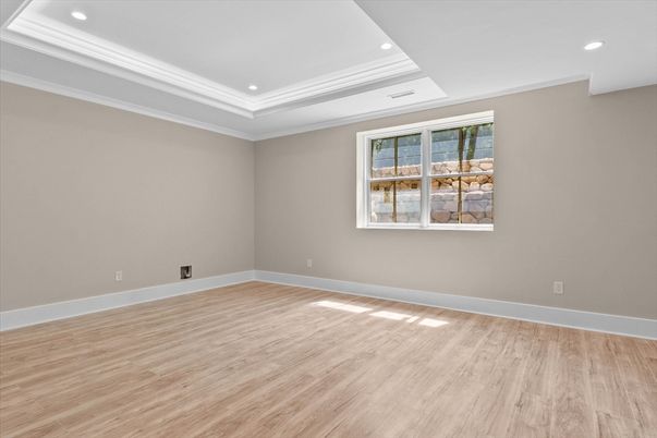 Empty room, Interior, Recessed Lighting, Wood Texture Flooring