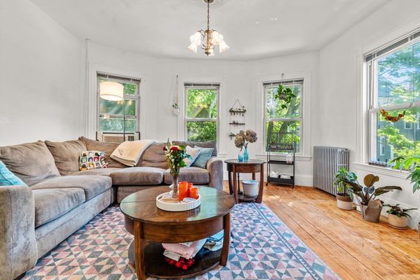 Interior, Living room, Pendant Lights, Wood Texture Flooring