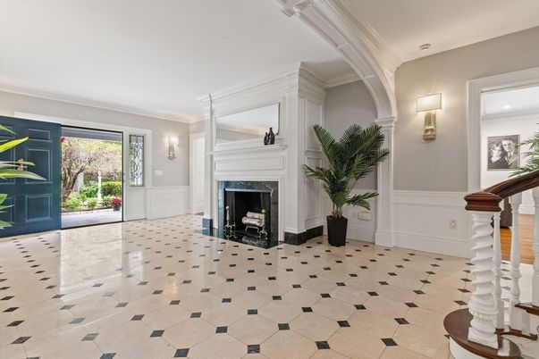 Fireplace, Interior