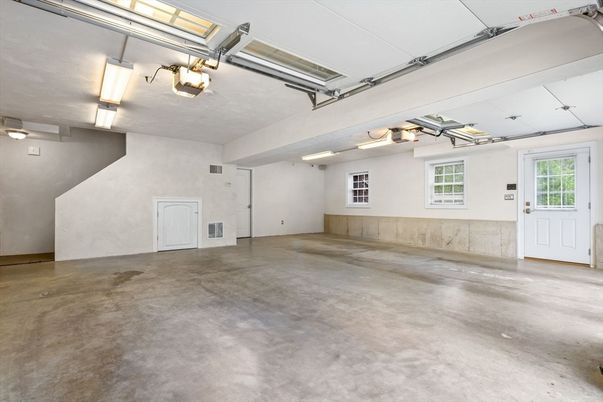 Garage, Interior