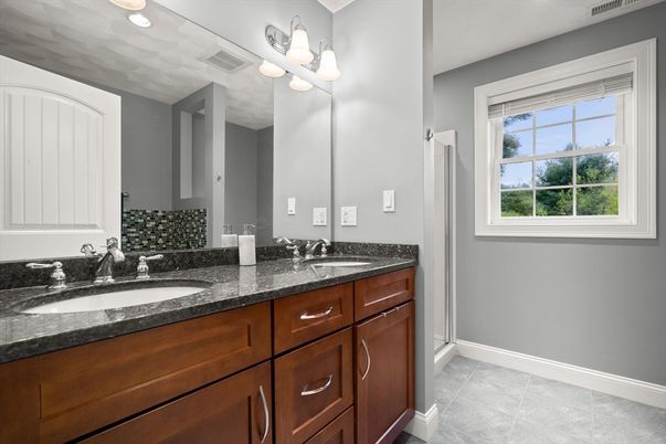 Bathroom, Dual Sink Vanities, Interior, Recessed Lighting