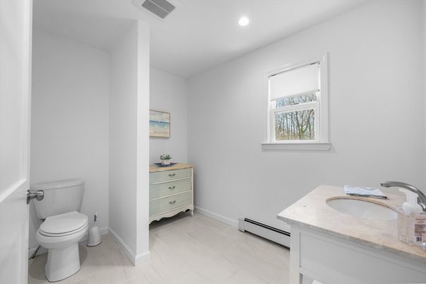 Bathroom, Interior, Marble, Recessed Lighting