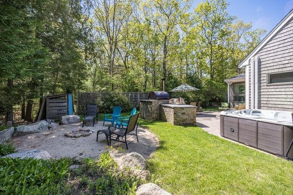 Backyard, Exterior, Hot Tub