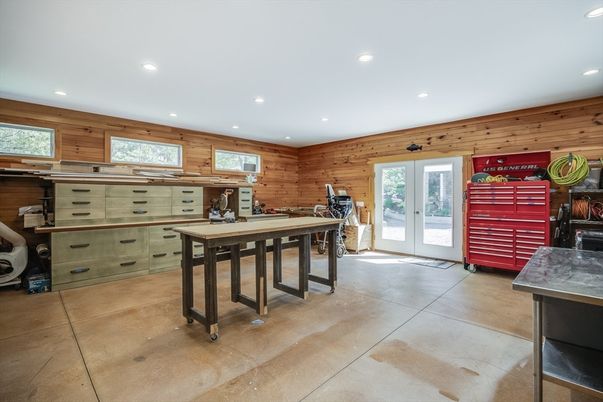 Interior, Kitchen, Recessed Lighting, Wooden Walls