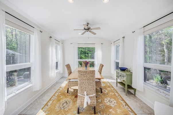 Dining room, Interior, Recessed Lighting