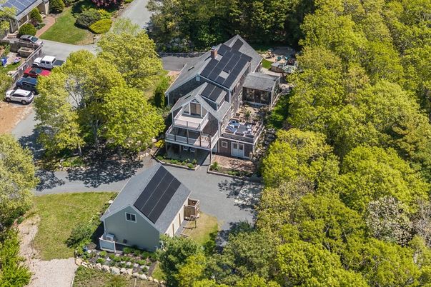 Exterior, Drone