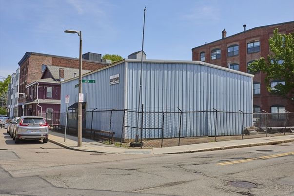 Exterior, Facade, None
