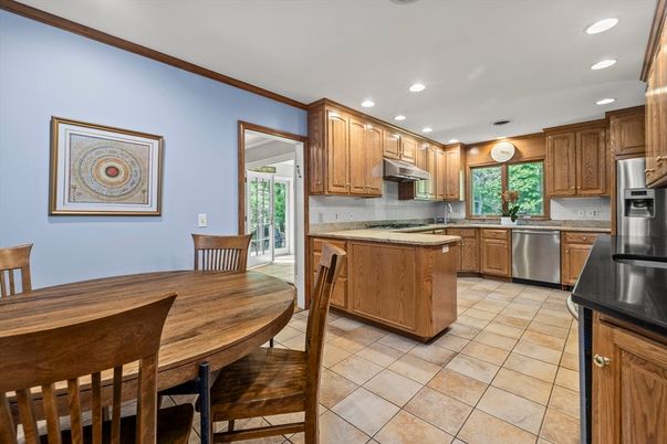 Dining room, Interior, Kitchen, Recessed Lighting, Stainless Steel Appliances