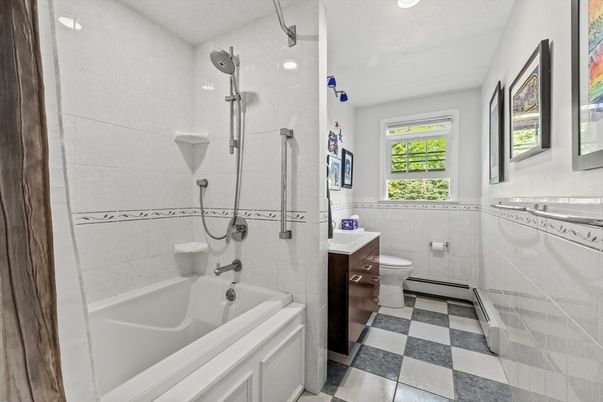 Bathroom, Interior, Recessed Lighting