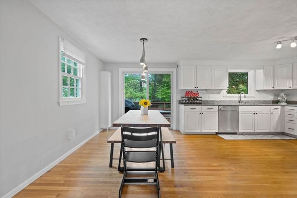 Dining room, Interior, Kitchen, Pendant Lights, Wood Texture Flooring