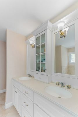 Bathroom, Dual Sink Vanities, Interior