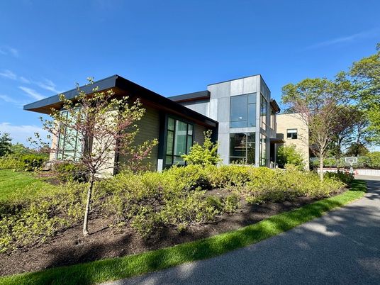 Backyard, Exterior, Facade, Modern