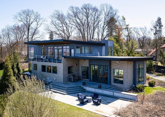 Backyard, Exterior, Facade, Modern