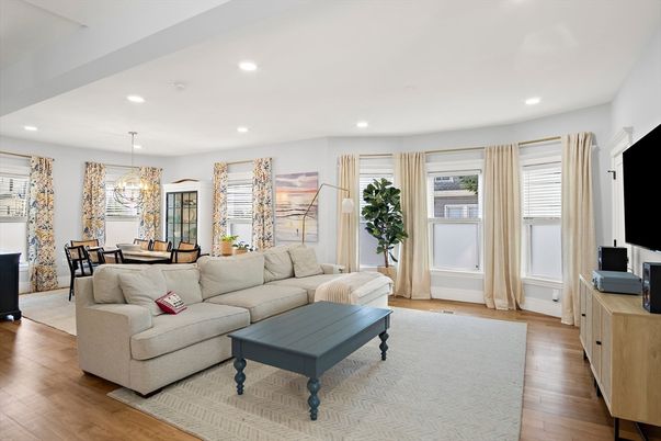 Chandelier, Dining room, Interior, Living room, Pendant Lights, Recessed Lighting, Wood Texture Flooring