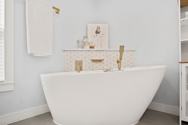 Bathroom, Free Standing Baths, Interior