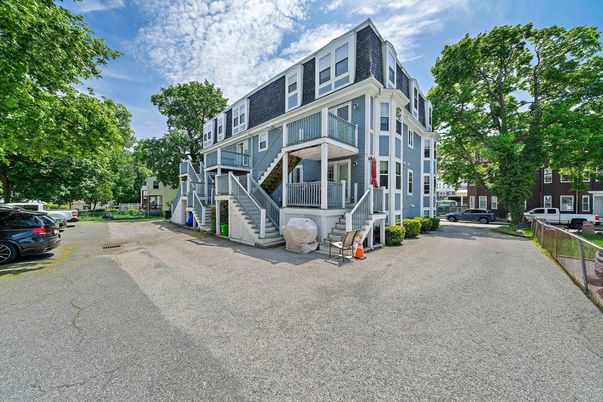 Backyard, Exterior, Facade, Queen Anne Victorian