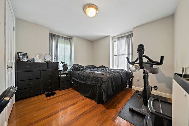 Bedroom, Fitness Equipment, Interior, Wood Texture Flooring