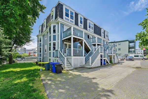 Backyard, Exterior, Facade, Queen Anne Victorian