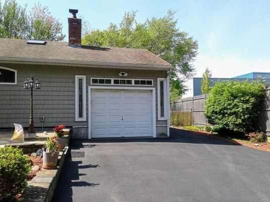 Detached Garage, Exterior