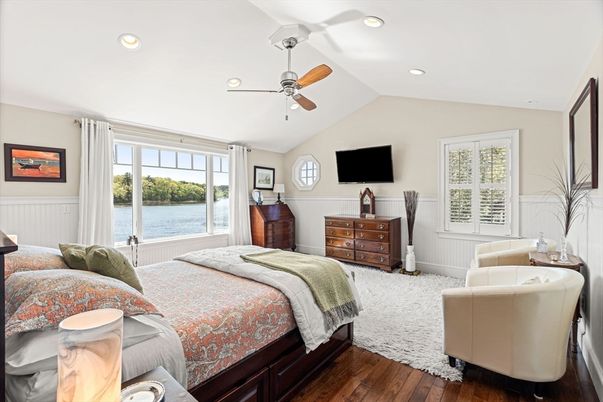 Bedroom, Interior, Recessed Lighting, Water, Wood Texture Flooring
