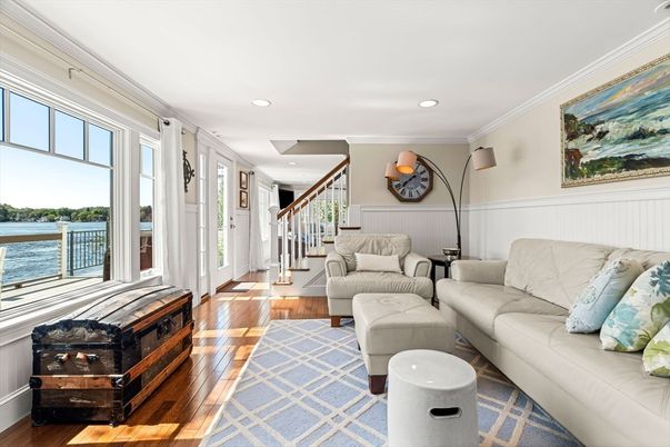 Interior, Living room, Recessed Lighting, Water, Wood Texture Flooring