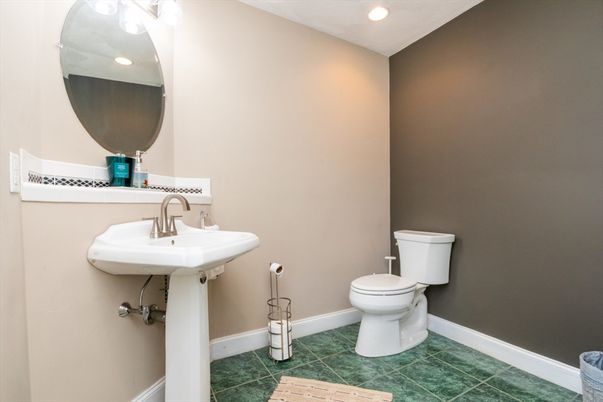 Bathroom, Interior, Recessed Lighting