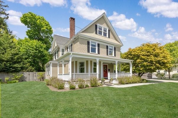 Backyard, Exterior, Facade, Queen Anne Victorian