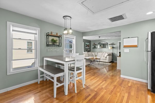 Dining room, Interior, Living room, Pendant Lights, Recessed Lighting, Wood Texture Flooring