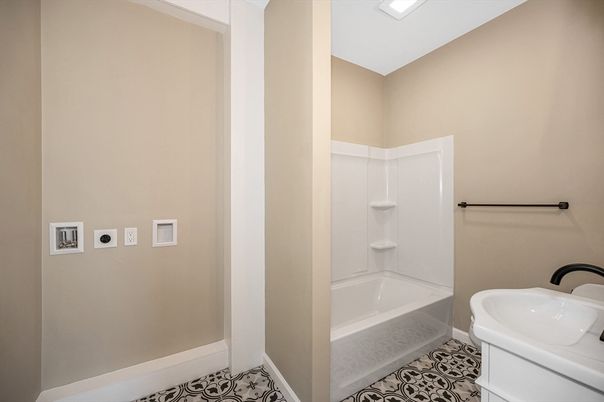 Bathroom, Interior, Recessed Lighting